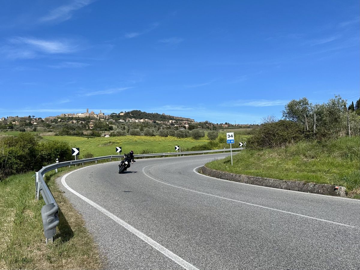 (SS68) Saline - Volterra – Strada Panoramica percorso moto – Foto 4