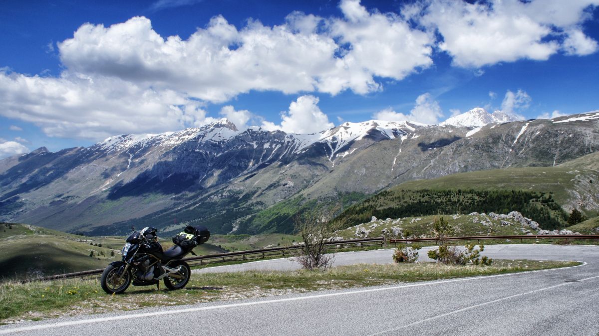 (SS17Bis) Assergi - Campo Imperatore – Strada Panoramica percorso moto – Foto 3