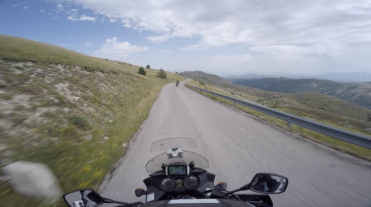 (SP97) Santo Stefano di Sessanio - Rifugio Racollo – Strada Panoramica percorso moto – Foto 2