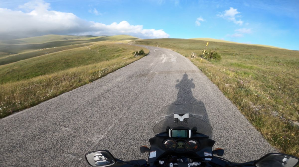 (SS17Bis) Assergi - Campo Imperatore – Strada Panoramica percorso moto – Foto 6