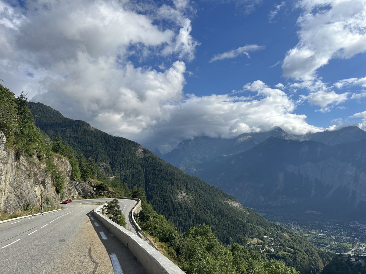 Alpe d'Huez – Mountain Pass motorcycle route – Photo 1