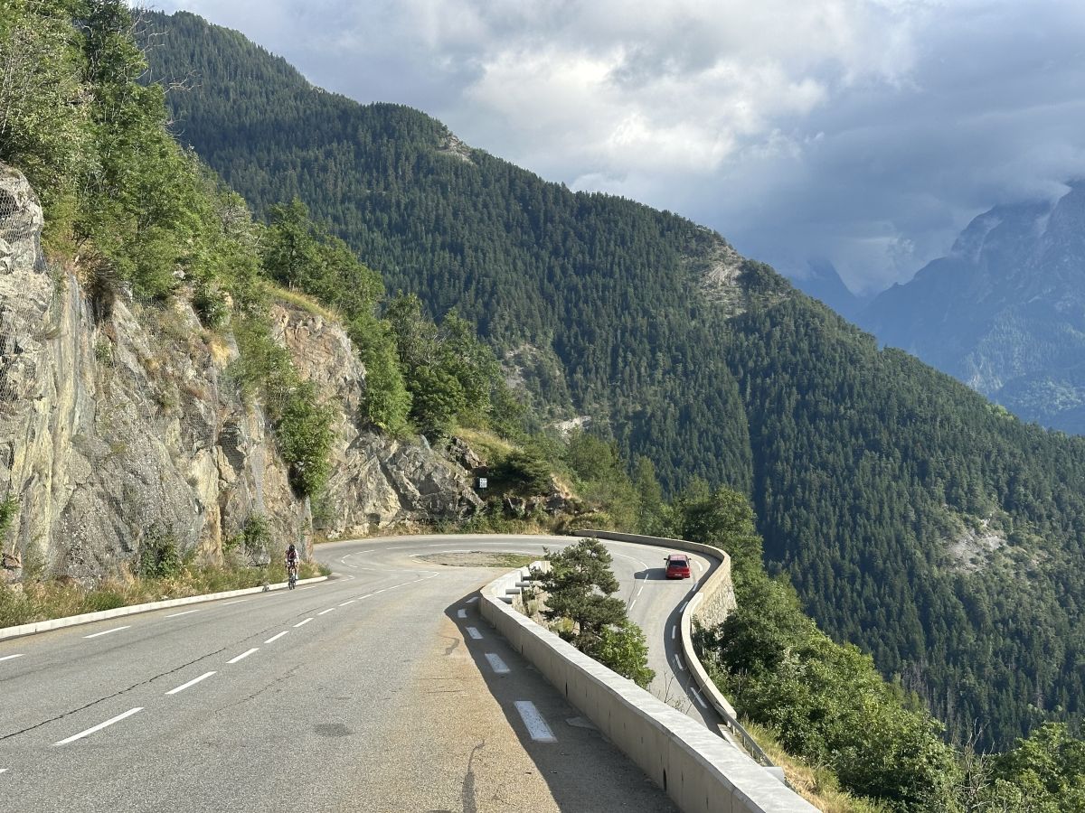Alpe d'Huez – Mountain Pass motorcycle route – Photo 2