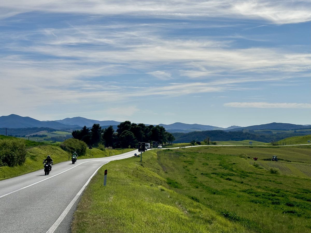 (SS68) Saline - Volterra – Strada Panoramica percorso moto – Foto 2