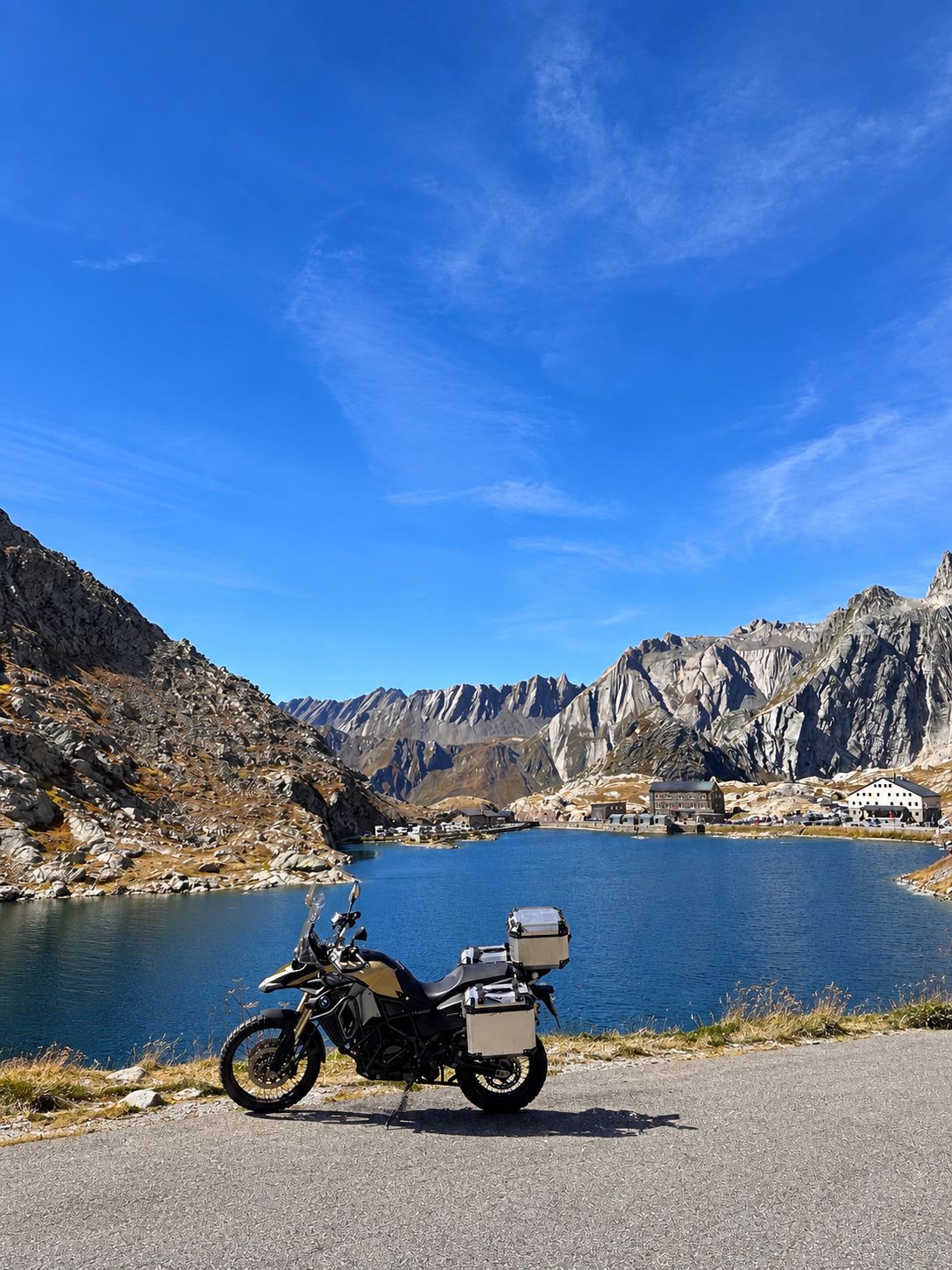 Colle del Gran San Bernardo / Great St Bernard Pass – Passo Montano percorso moto – Foto 2