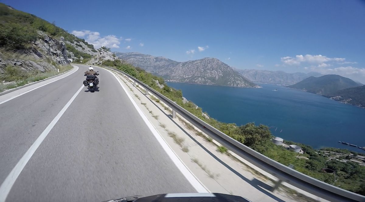 (M8, P11) Boka Kotorska - Vilusi – Strada Panoramica percorso moto – Foto 3